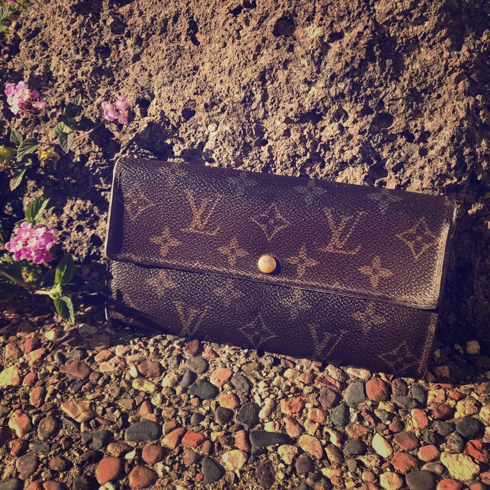 AUTH Louis Vuitton Sarah Wallet CT5007